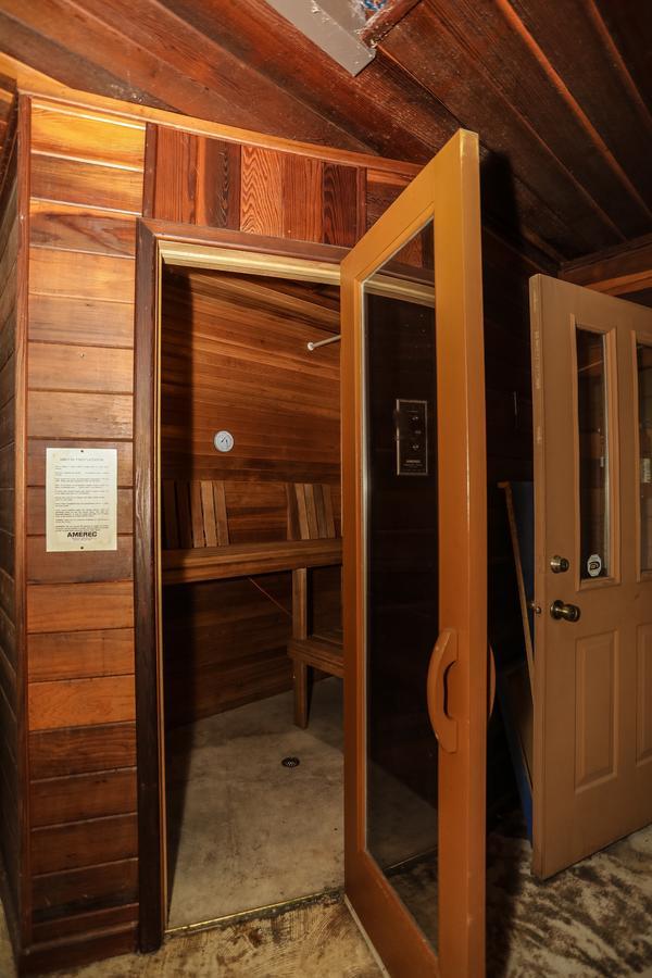 The Lodge At Beaver Lake Bed And Breakfast Rogers Buitenkant foto