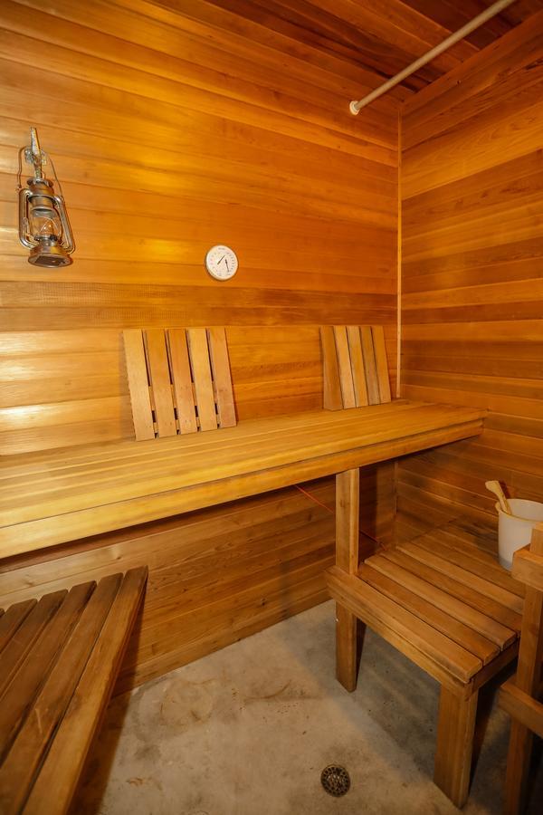 The Lodge At Beaver Lake Bed And Breakfast Rogers Buitenkant foto